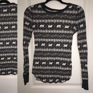 Old navy long sleeve shirt, lightweight.